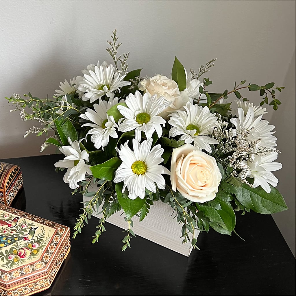 Fresh Linen Box Bouquet –  City Florist, Prestonsburg KY